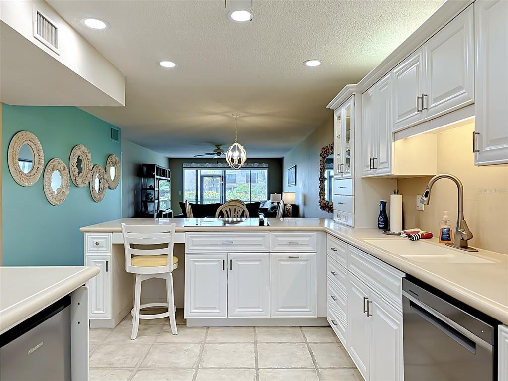 1515 PELICAN POINT DRIVE UNIT 