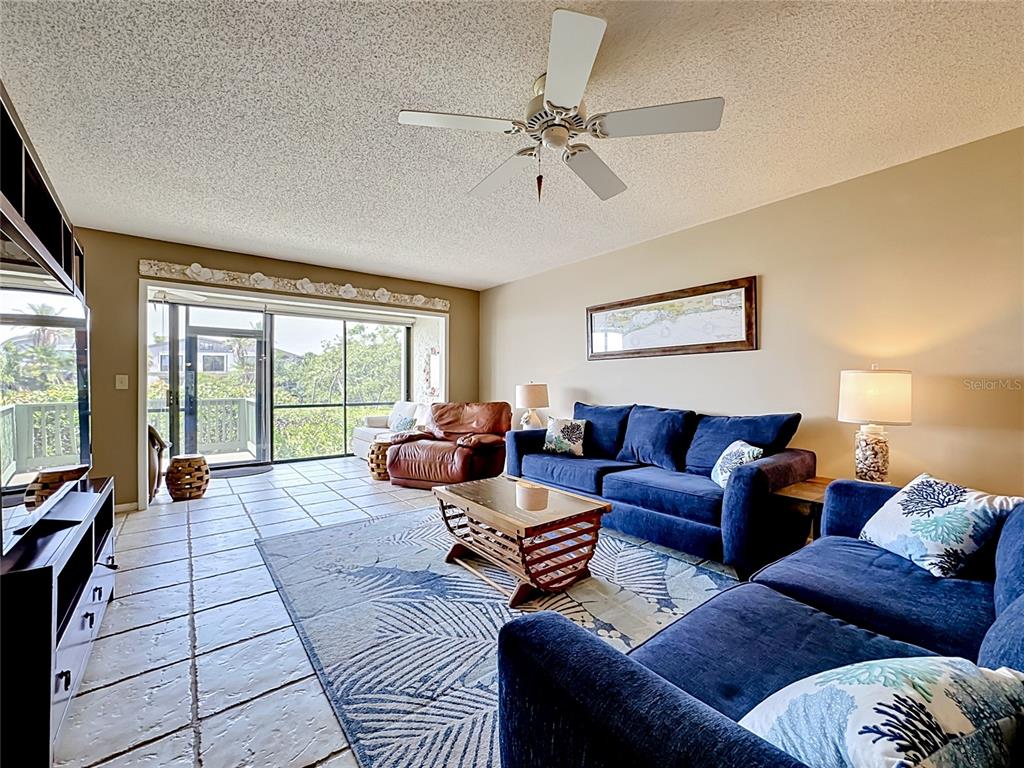1515 PELICAN POINT DRIVE UNIT 