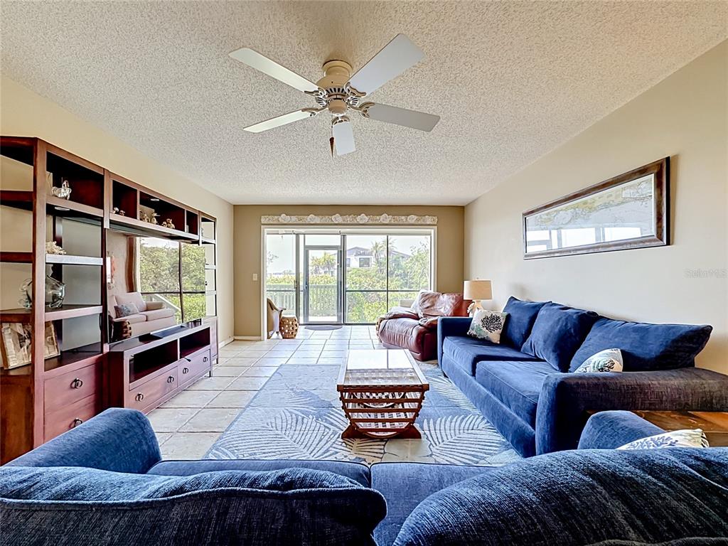 1515 PELICAN POINT DRIVE UNIT 