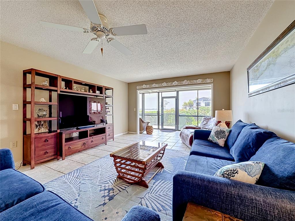 1515 PELICAN POINT DRIVE UNIT 