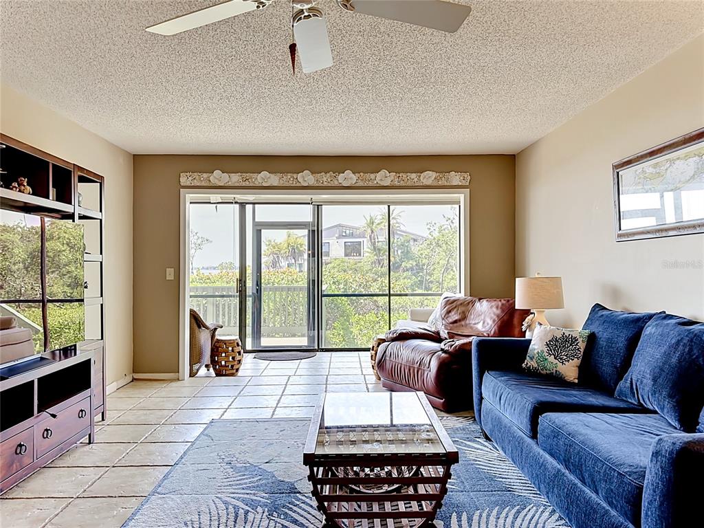 1515 PELICAN POINT DRIVE UNIT 