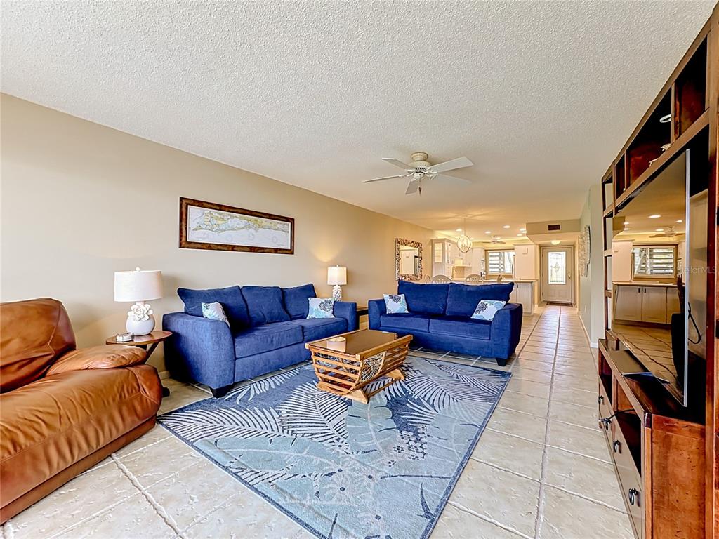 1515 PELICAN POINT DRIVE UNIT 