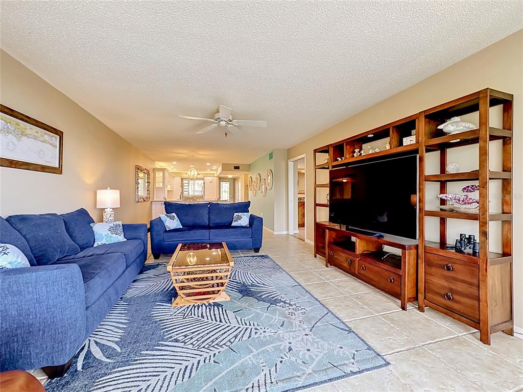 1515 PELICAN POINT DRIVE UNIT 