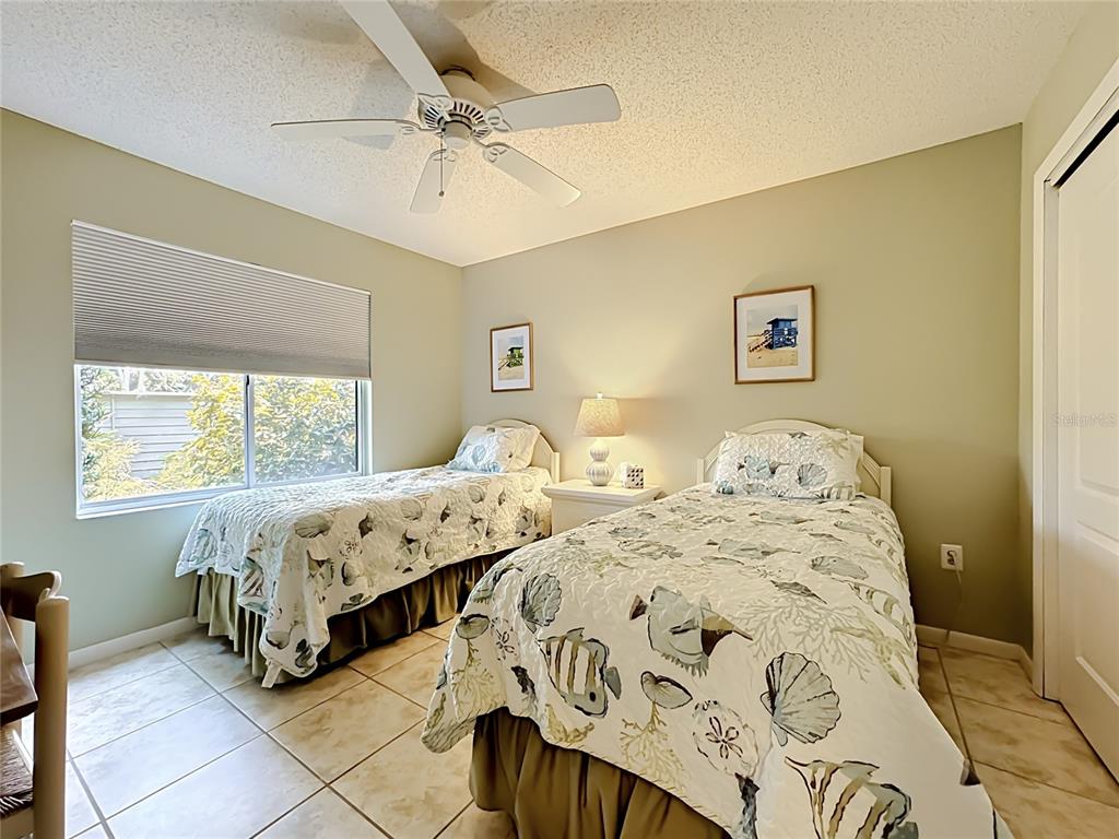 1515 PELICAN POINT DRIVE UNIT 