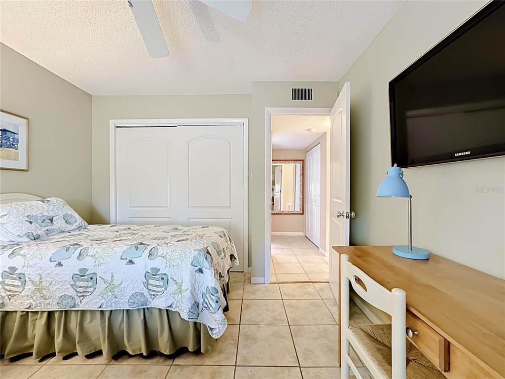 1515 PELICAN POINT DRIVE UNIT 