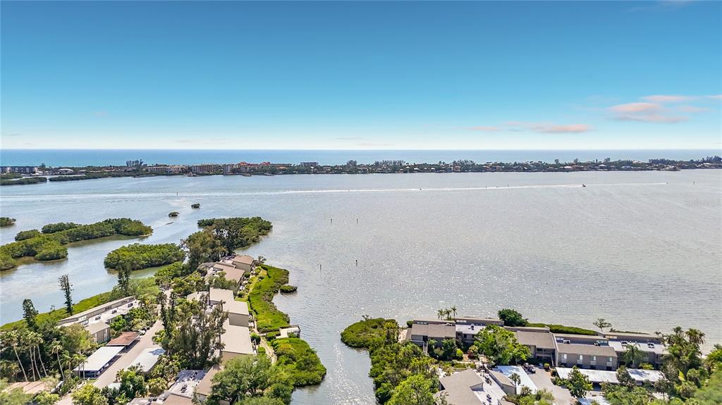 1515 PELICAN POINT DRIVE UNIT 