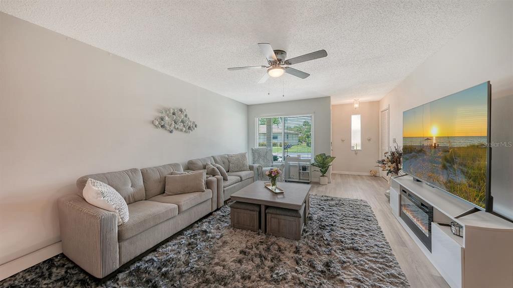 2902 CAPTIVA GARDENS DRIVE UNI