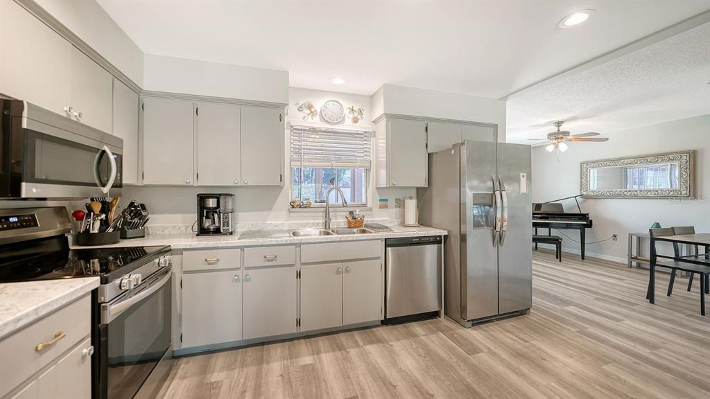 2902 CAPTIVA GARDENS DRIVE UNI