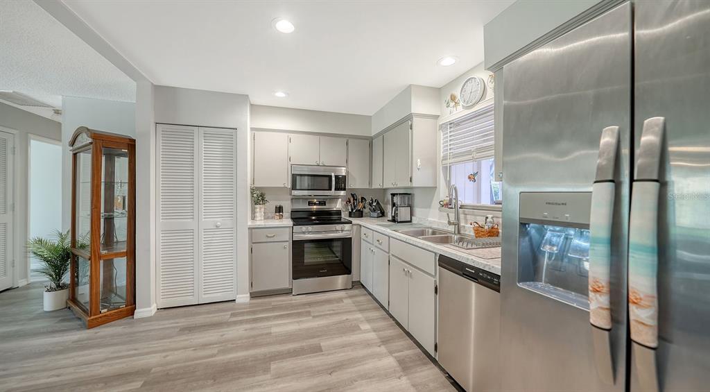 2902 CAPTIVA GARDENS DRIVE UNI