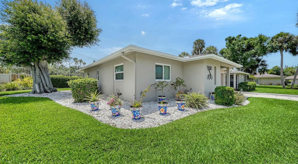 2902 CAPTIVA GARDENS DRIVE UNI