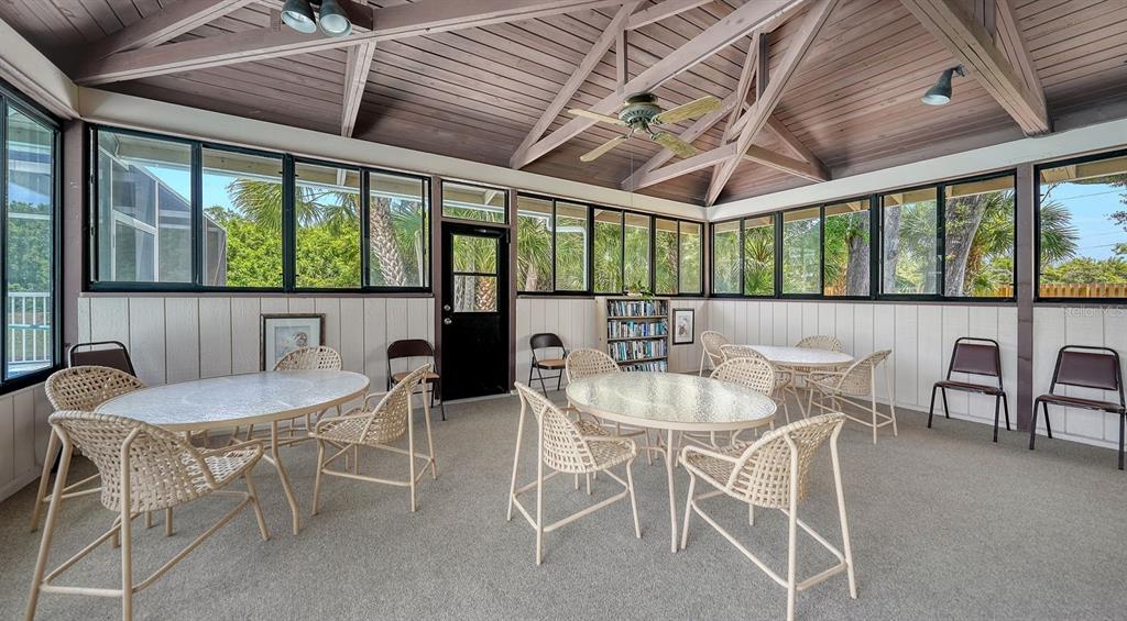 2902 CAPTIVA GARDENS DRIVE UNI