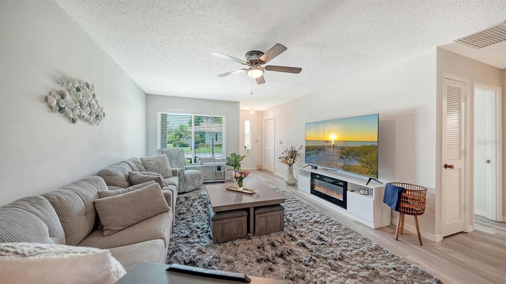 2902 CAPTIVA GARDENS DRIVE UNI