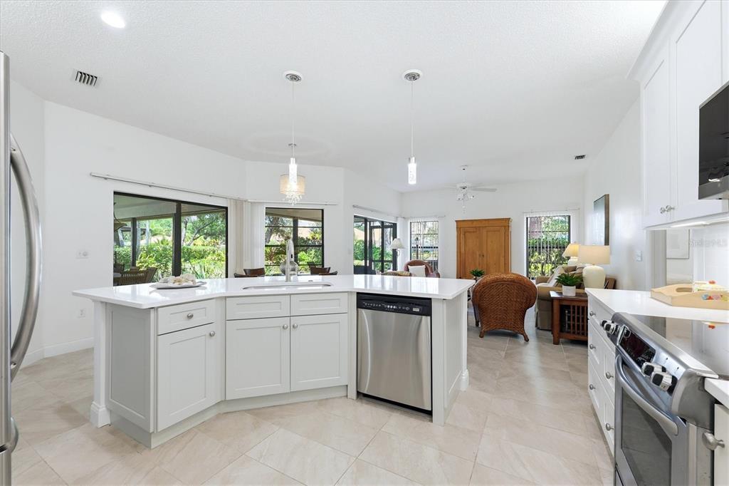 216 CARRIAGE HOUSE LANE UNIT 2