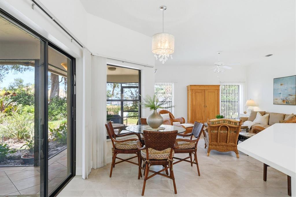 216 CARRIAGE HOUSE LANE UNIT 2