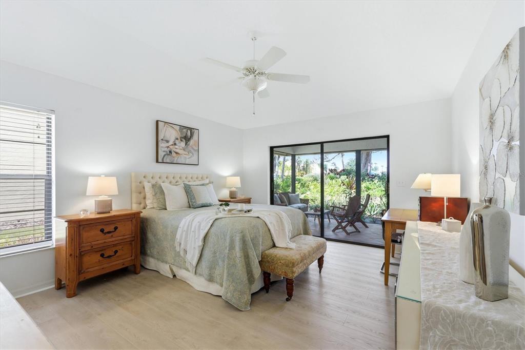 216 CARRIAGE HOUSE LANE UNIT 2