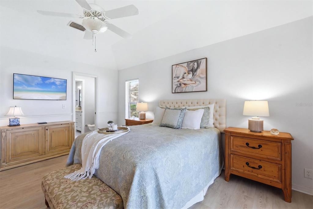 216 CARRIAGE HOUSE LANE UNIT 2