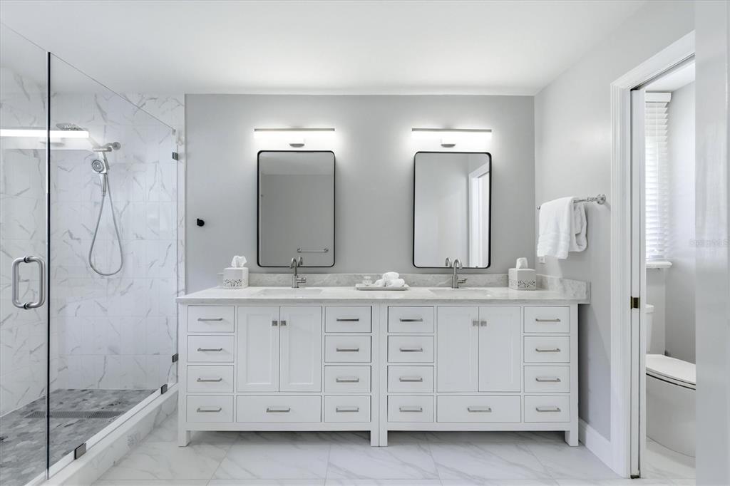 216 CARRIAGE HOUSE LANE UNIT 2
