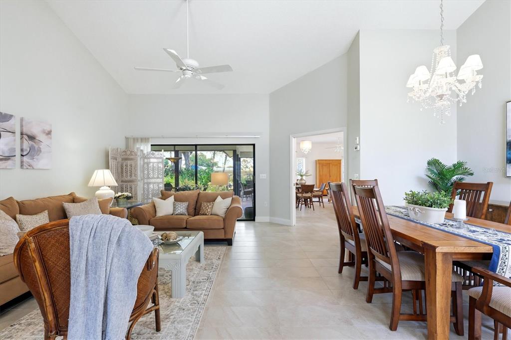 216 CARRIAGE HOUSE LANE UNIT 2