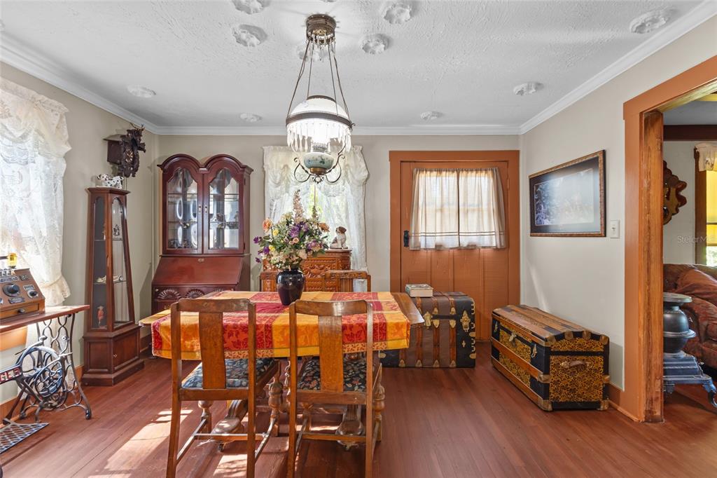 117 TUCKER AVENUE