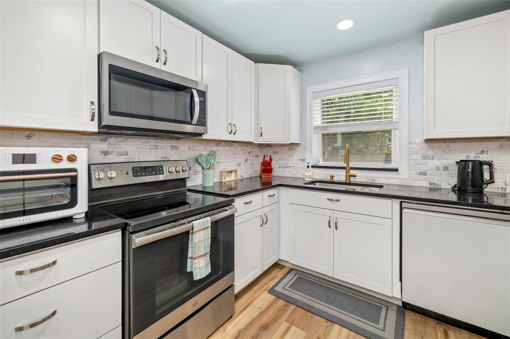 2549 19TH STREET