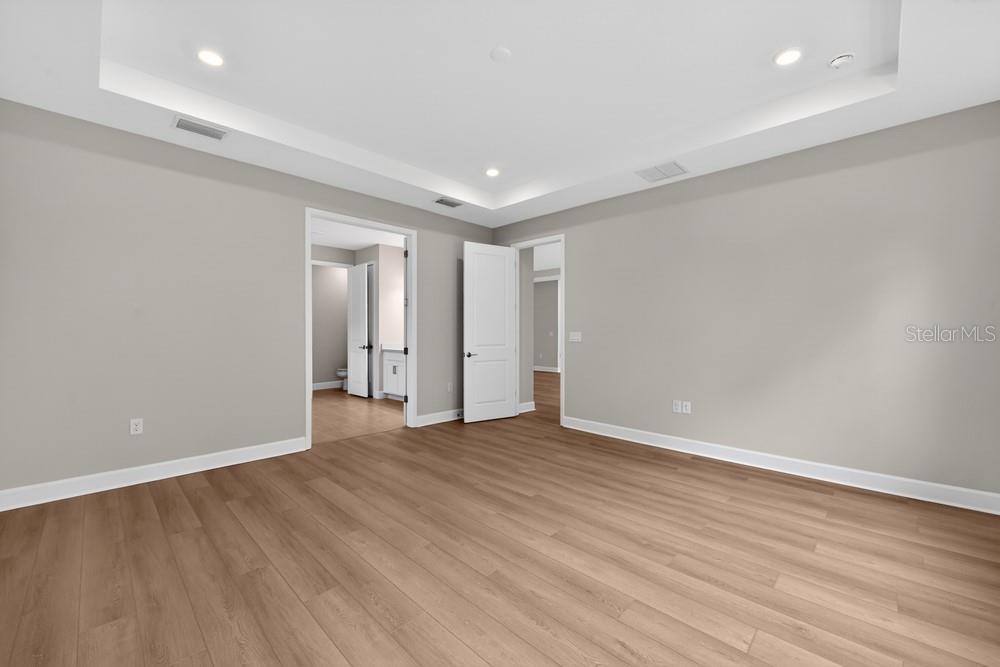 6913 PRAIRIE OAK WAY