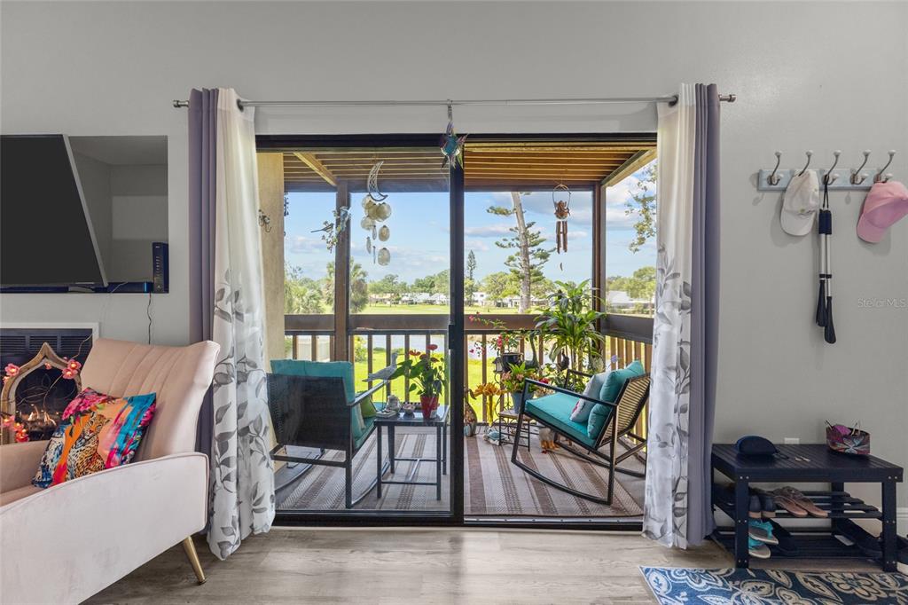 3037 WILLOW GREEN DRIVE UNIT 1
