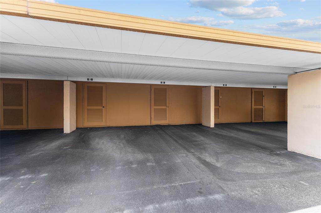 3037 WILLOW GREEN DRIVE UNIT 1