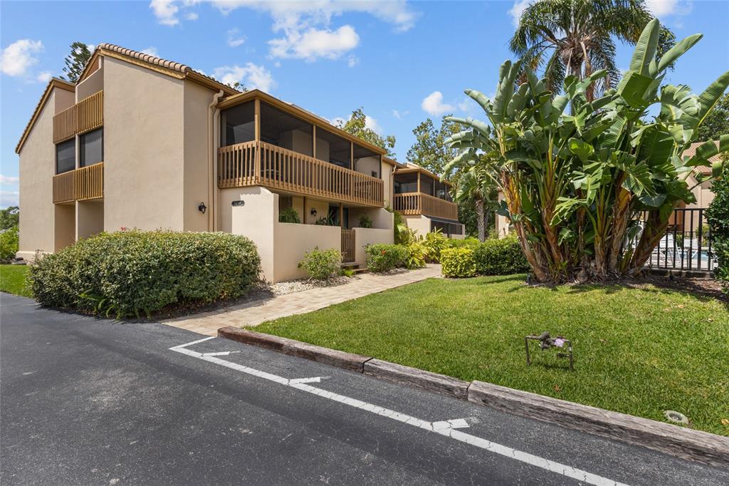 3037 WILLOW GREEN DRIVE UNIT 1