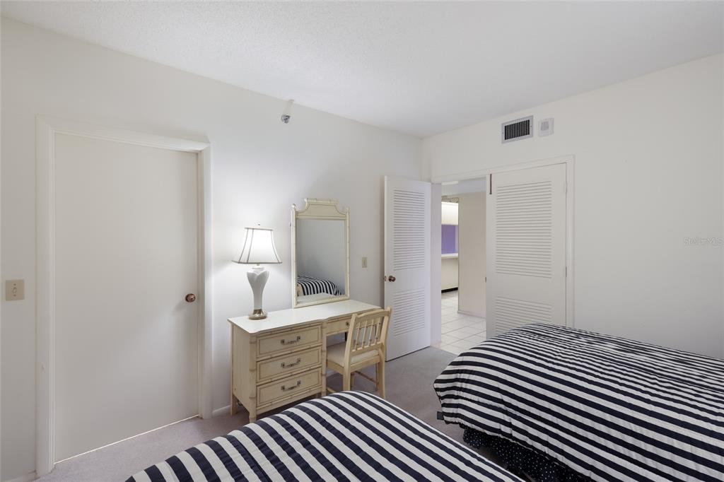 1095 GULF OF MEXICO DRIVE UNIT