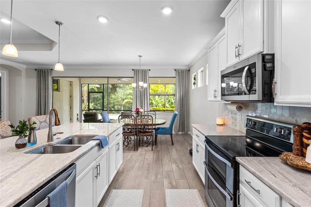 352 TOSCAVILLA BOULEVARD