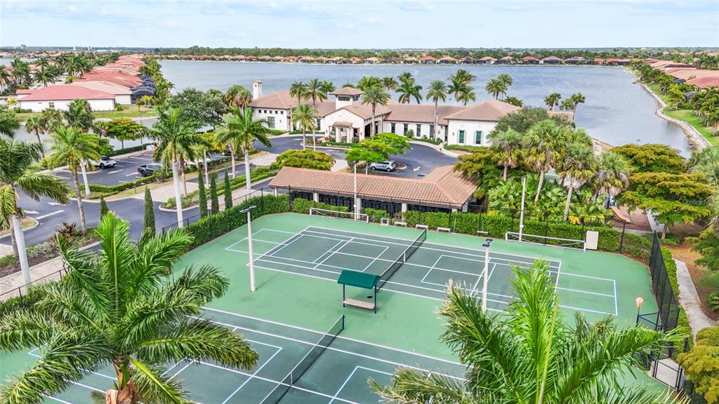352 TOSCAVILLA BOULEVARD