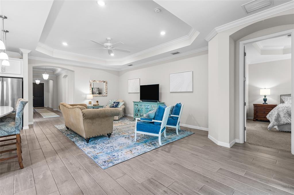 352 TOSCAVILLA BOULEVARD