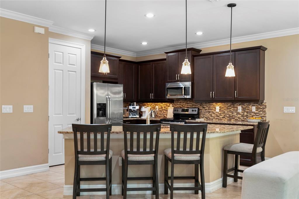 1015 BLUFFWOOD DRIVE