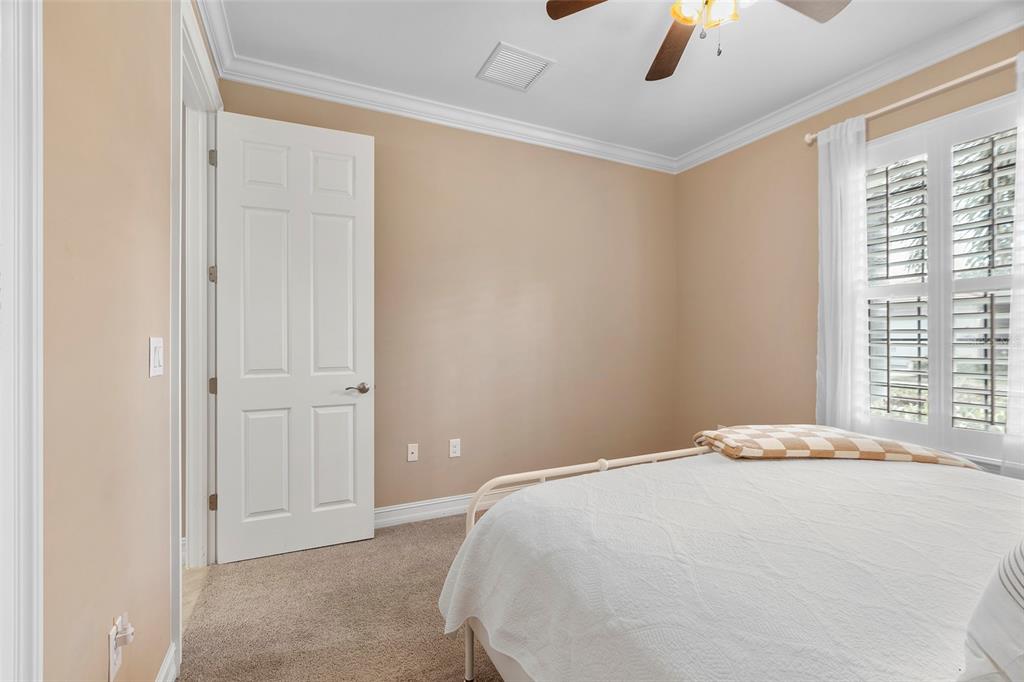 1015 BLUFFWOOD DRIVE