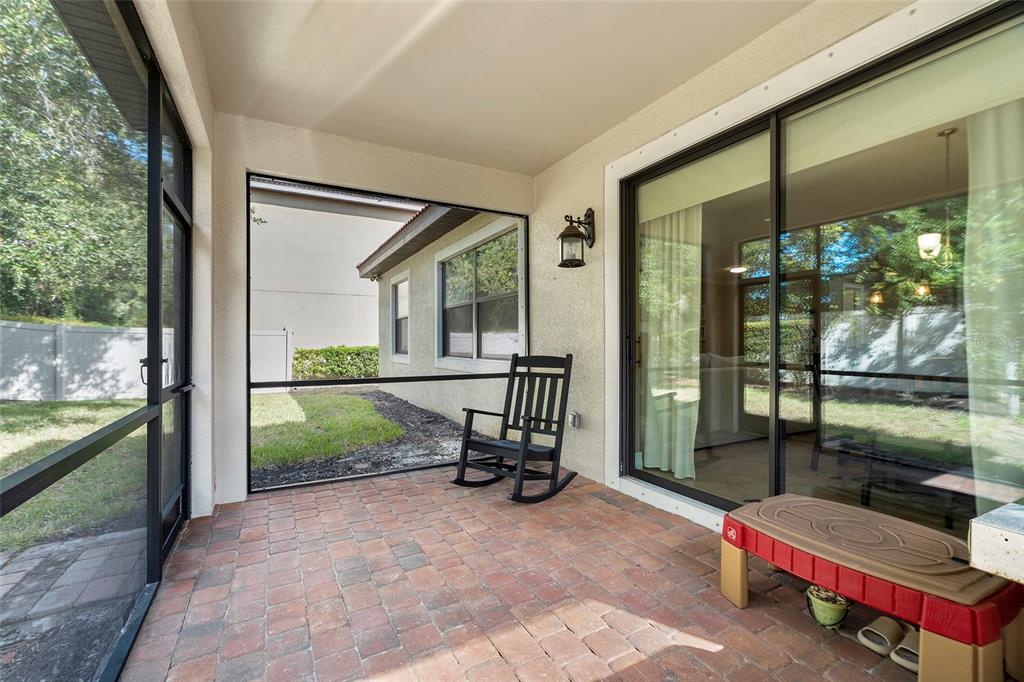 1015 BLUFFWOOD DRIVE