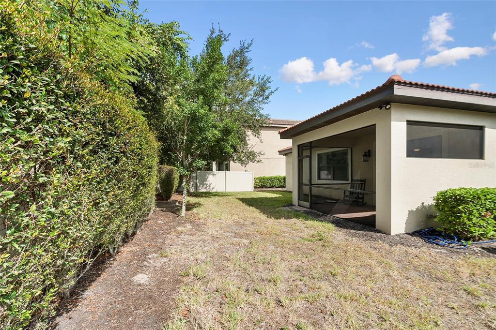 1015 BLUFFWOOD DRIVE