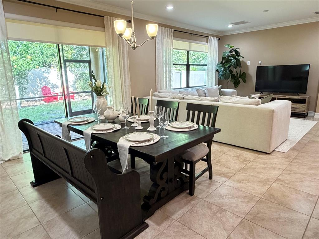 1015 BLUFFWOOD DRIVE