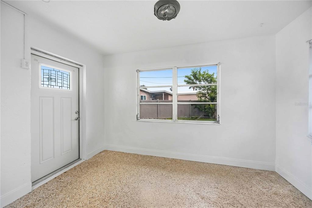 1909 BUCCANEER DRIVE
