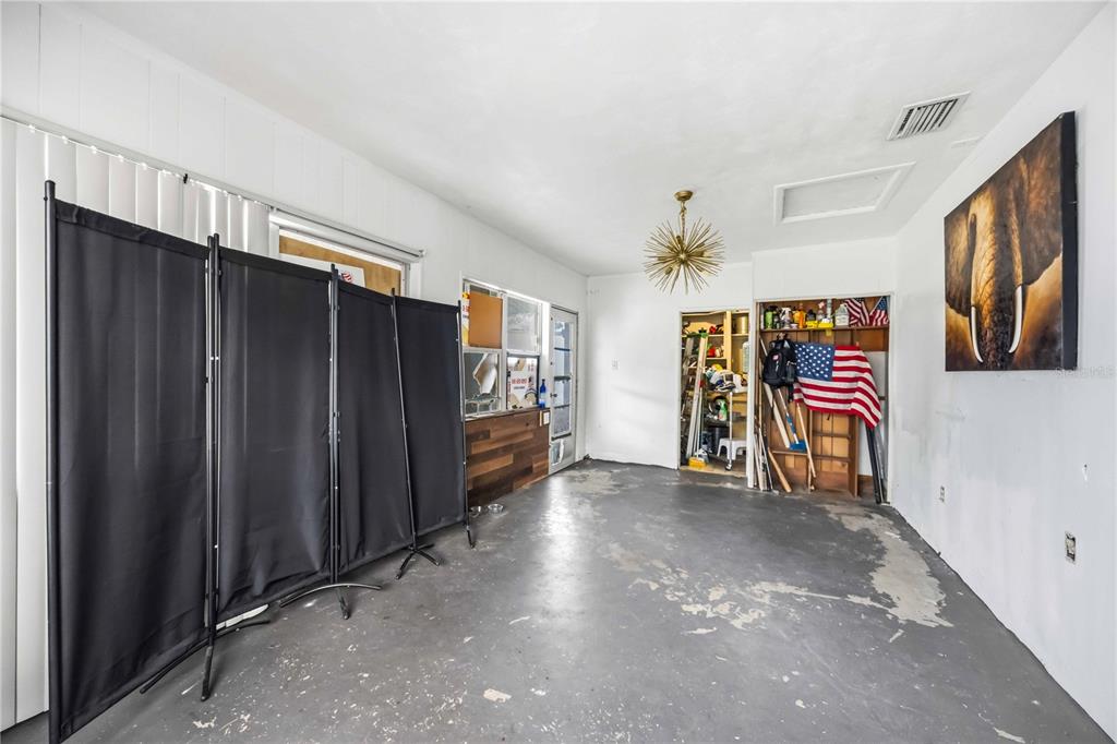 1909 BUCCANEER DRIVE