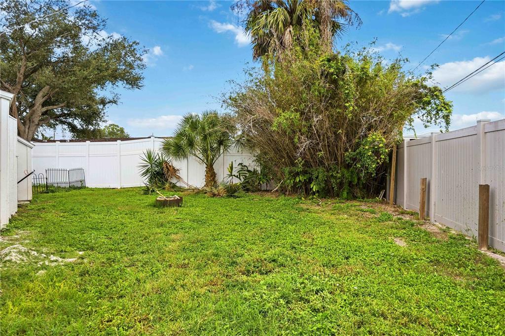1909 BUCCANEER DRIVE
