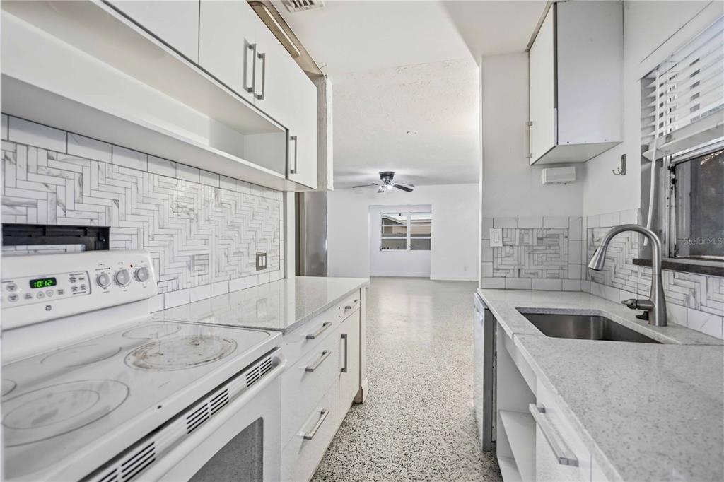 1909 BUCCANEER DRIVE