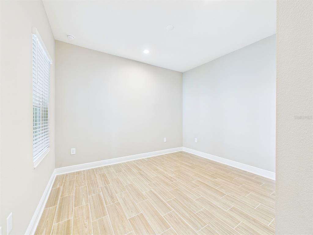 10012 LAKE WALES CIRCLE