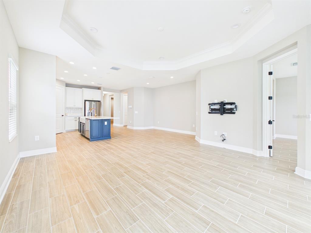 10012 LAKE WALES CIRCLE