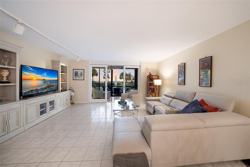 713 BAYPORT WAY UNIT 713
