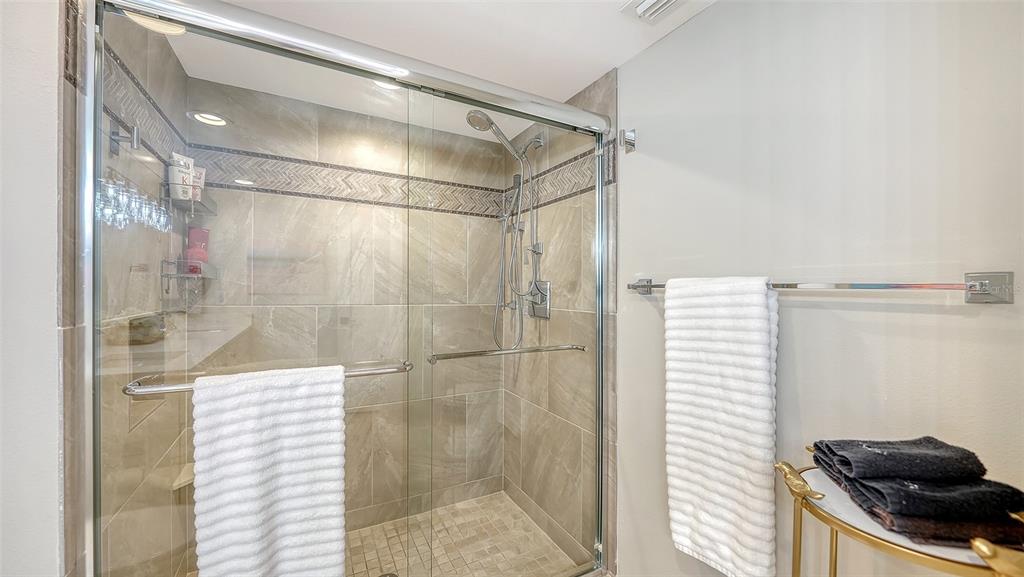2425 GULF OF MEXICO DRIVE UNIT