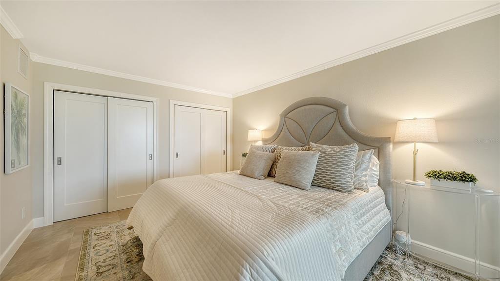 2425 GULF OF MEXICO DRIVE UNIT