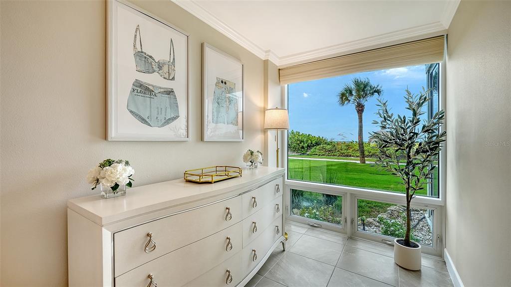 2425 GULF OF MEXICO DRIVE UNIT