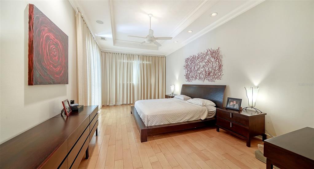 5325 ANTHONY LANE