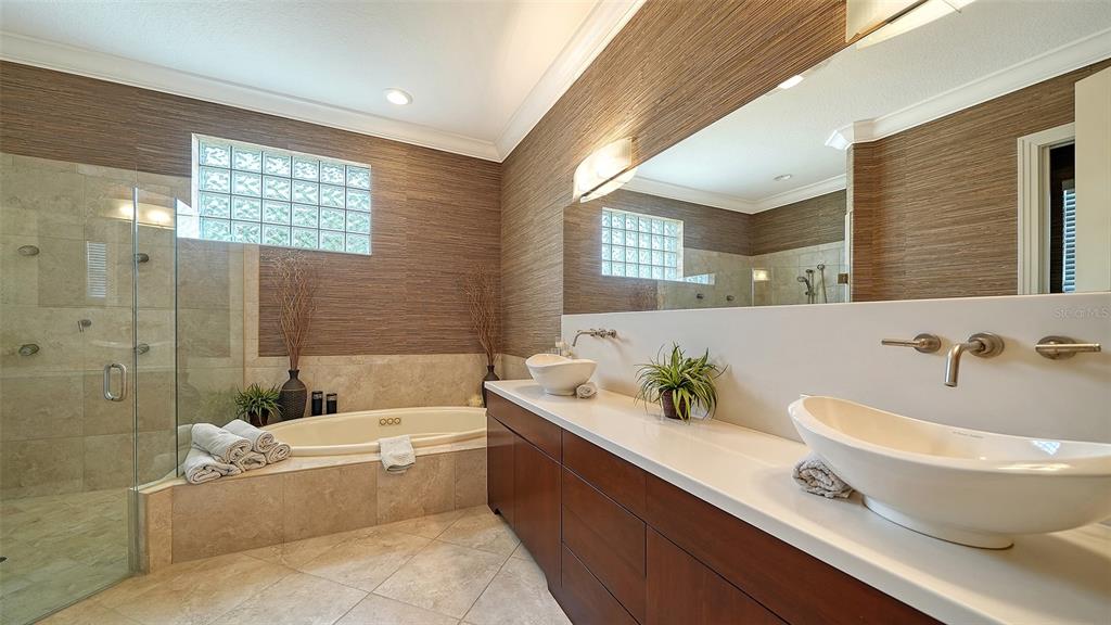 5325 ANTHONY LANE