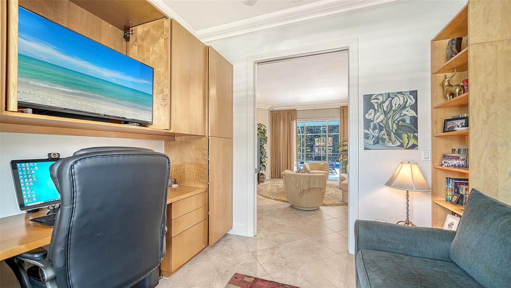 5325 ANTHONY LANE